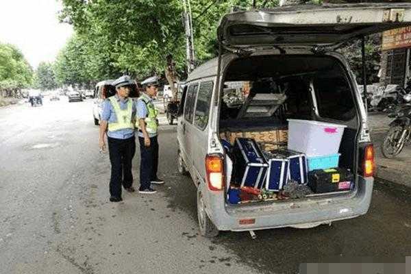 五菱宏光怎么拉货合法？五菱宏光拉货交警查吗-图1