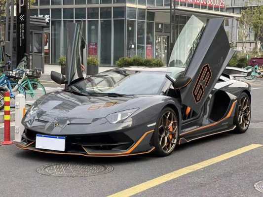 兰博基尼aventador和蝙蝠（兰博基尼Aventador图片）