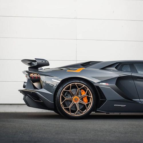 兰博基尼aventador（兰博基尼aventador svj多少钱）-图3