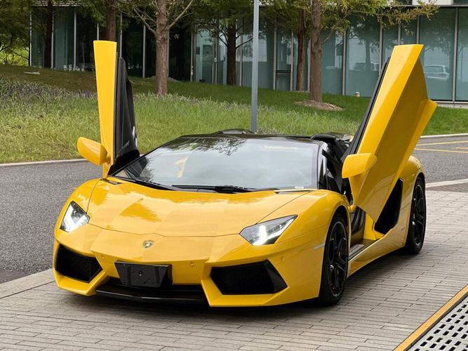 兰博基尼敞篷老爷车（兰博基尼敞篷aventador）