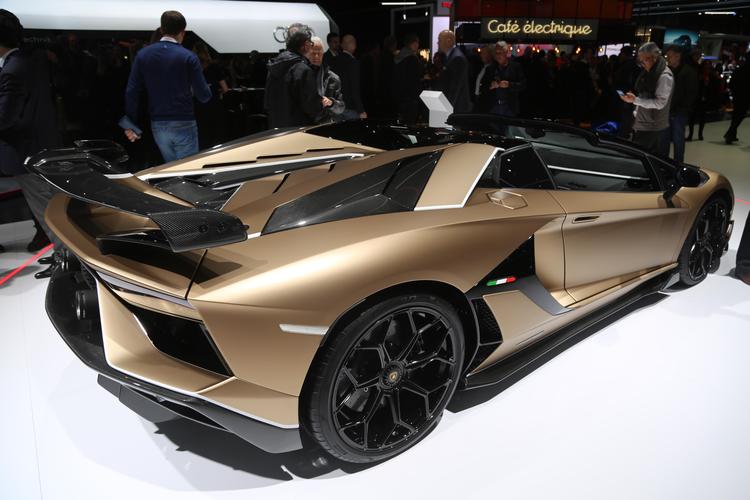 兰博基尼Aventador报价多少（兰博基尼aventador s coupe）-图2