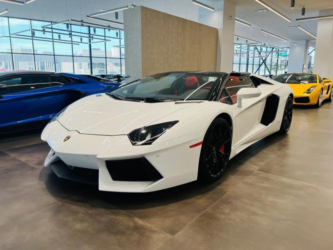 兰博基尼的篷车（兰博基尼敞篷aventador）-图2