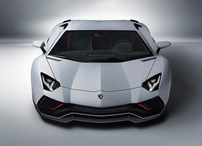 包含兰博基尼aventador50的词条-图3