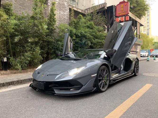 兰博基尼aventador敞篷版（兰博基尼aventador敞篷版多久可以提车）-图3